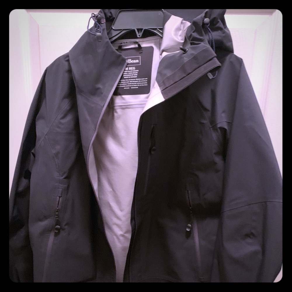 LL BEAN hooded rain jacket